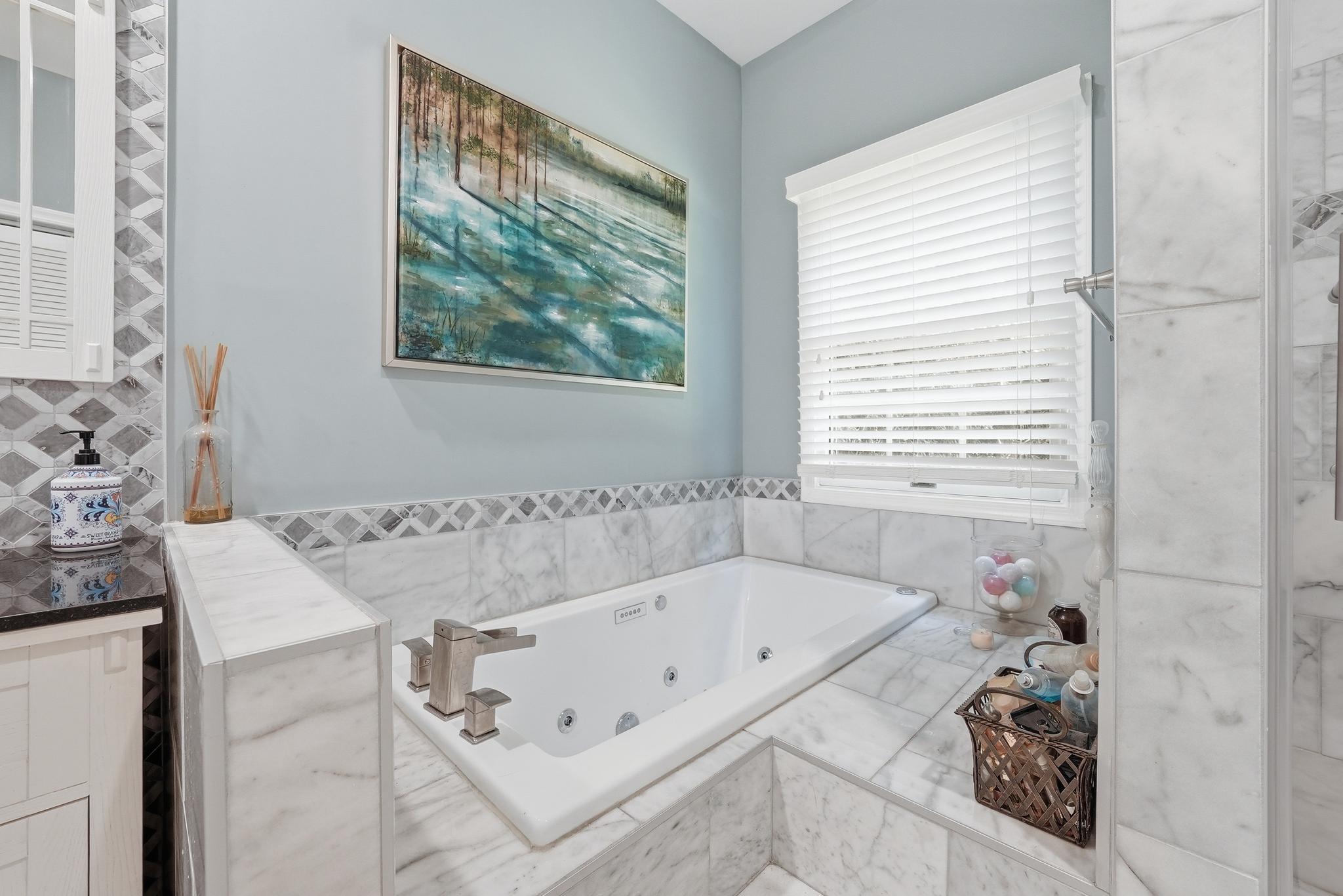 15802 Radwick Lane Silver Spring, MD 20906 - Photo 17 of 53 Jetted LED Tub