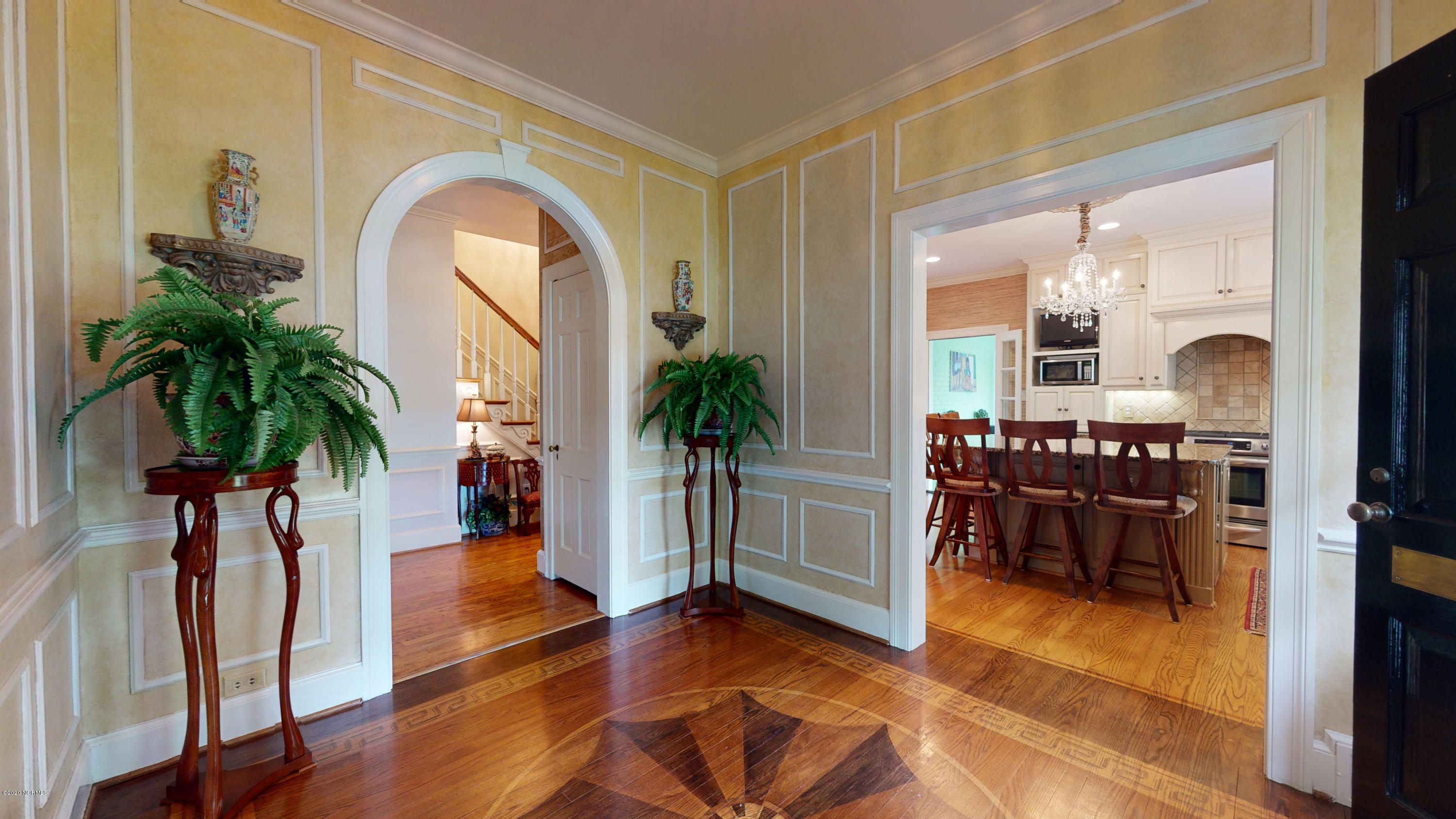 904 W Road Kinston, NC 28501 - Photo 33 of 56 Foyer