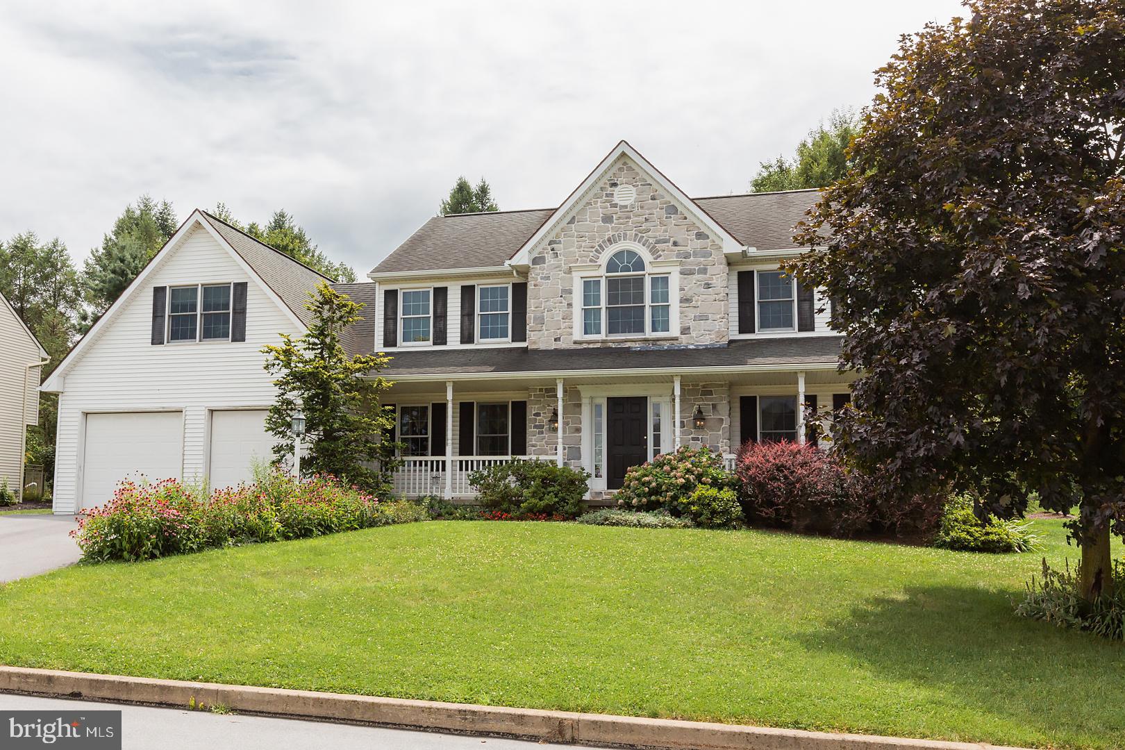 32 Diane Avenue Lititz, PA 17543 - Photo 1 of 61 Gallery Image 1