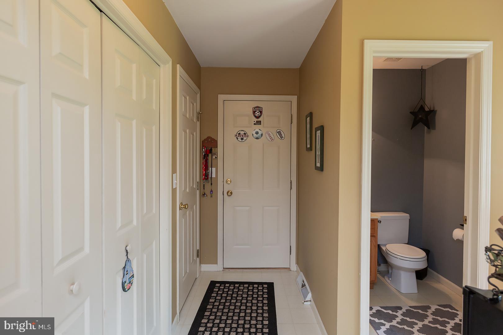 32 Diane Avenue Lititz, PA 17543 - Photo 27 of 61 mudroom/garage entrance