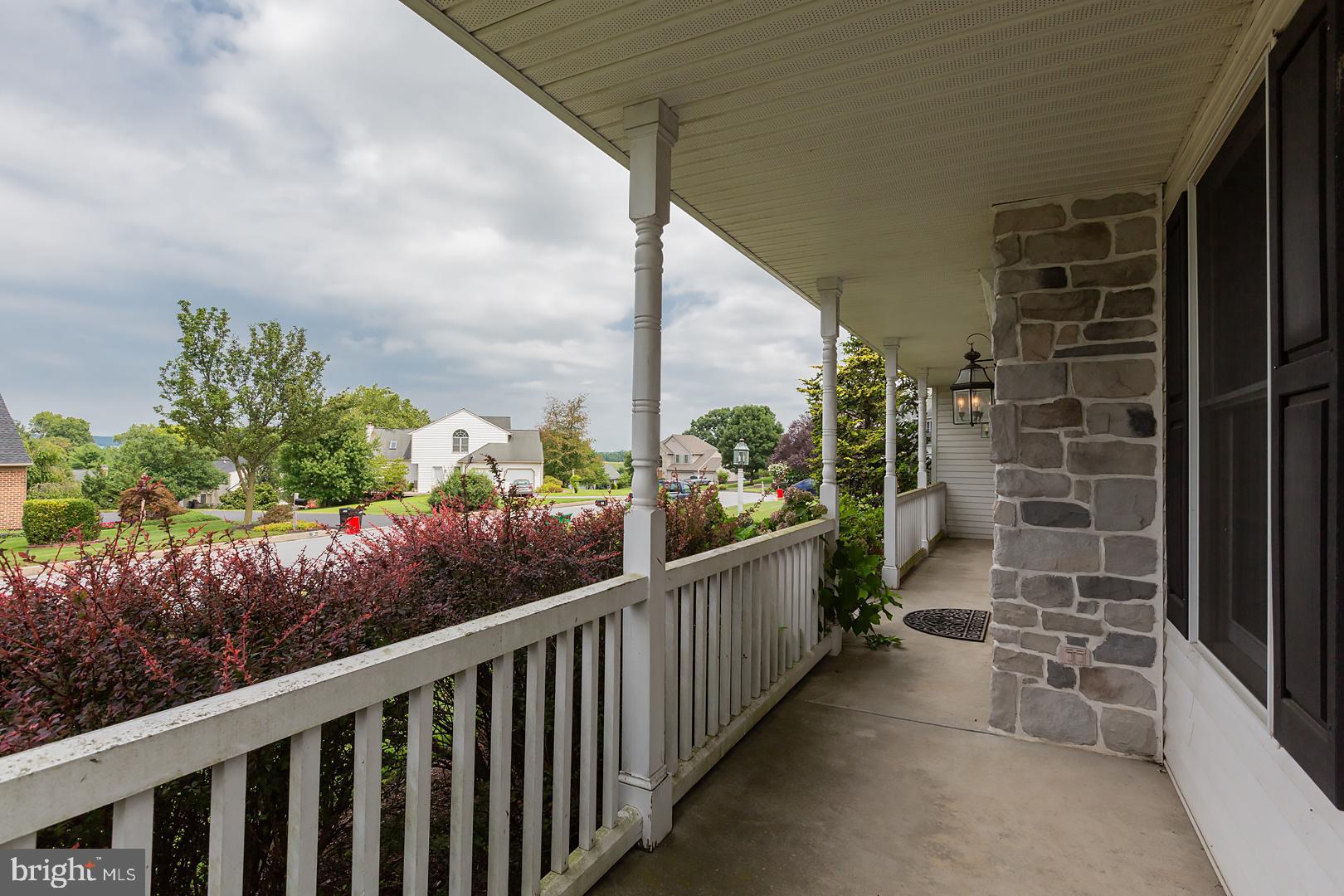32 Diane Avenue Lititz, PA 17543 - Photo 7 of 61 Gallery Image 7
