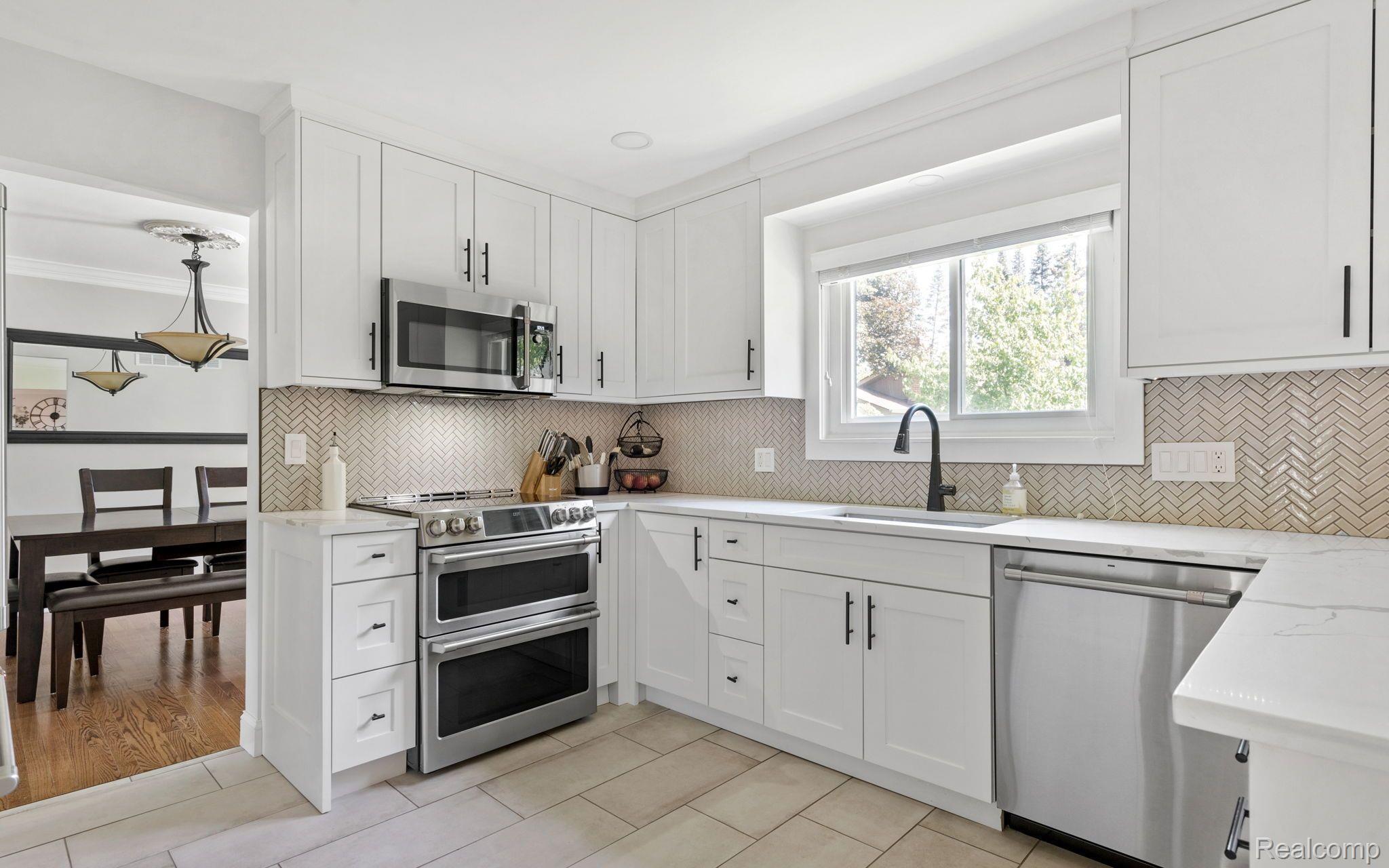 3060 Brandon Court Rochester, MI 48309 - Photo 10 of 51 Gallery Image 10