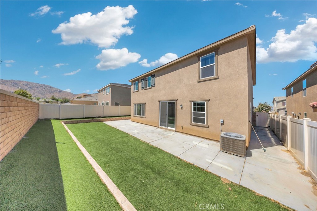 7560 Citrusmoon Court Riverside, CA 92507 - Photo 57 of 62 Backyard