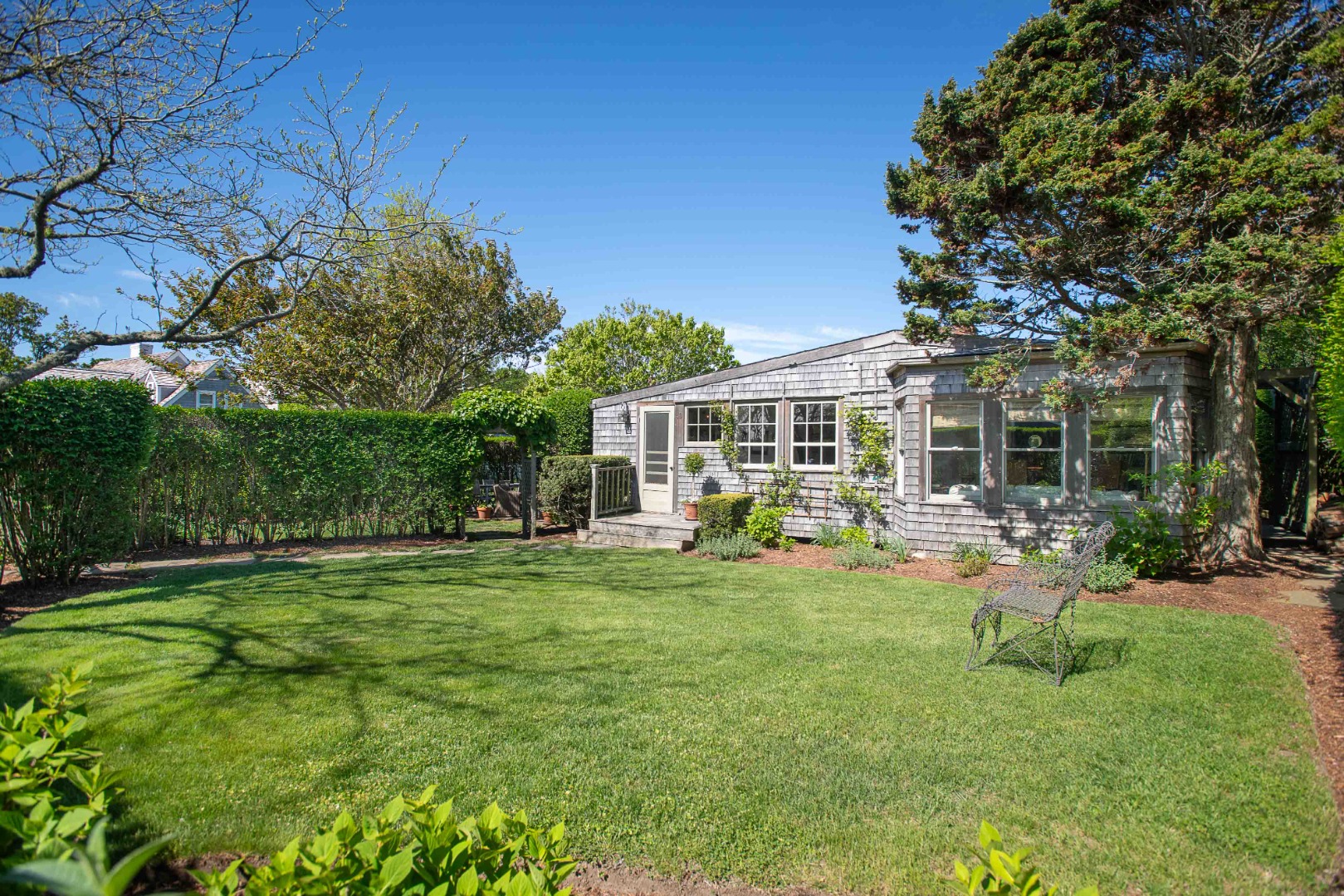 40 Shell Street Nantucket, MA 02554 - Photo 1 of 32 Gallery Image 1