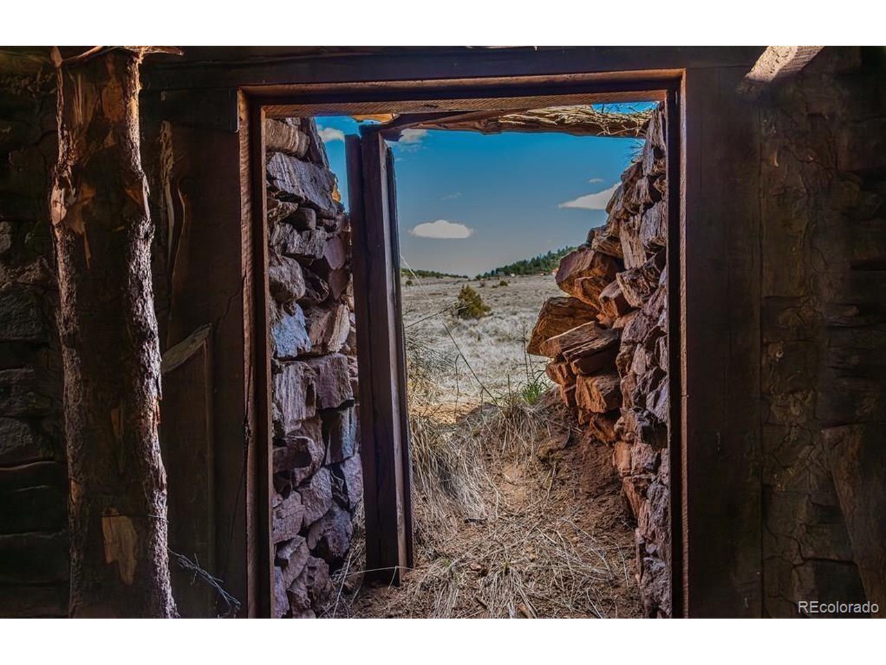 36 Marcey Road Westcliffe, CO 81252 - Photo 10 of 25 a view of entryway