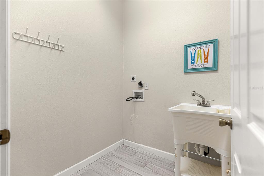 17187 Southeast 116th Court Road Summerfield, FL 34491 - Photo 43 of 53 Gallery Image 43