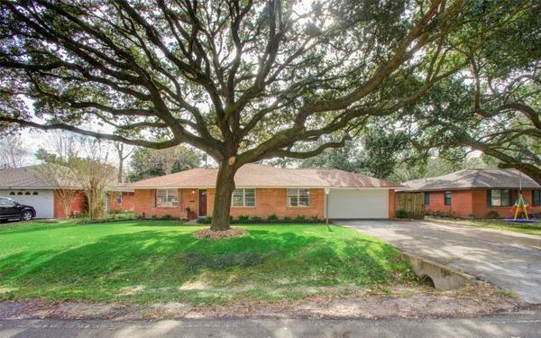 $2,395 | 8939 Rockhurst Drive, Houston, TX 77080