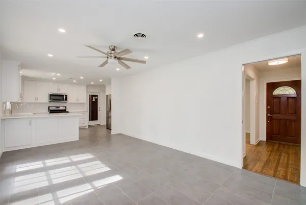 $2,550 | 8939 Rockhurst Drive, Houston, TX 77080