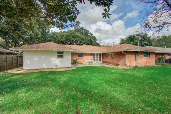 $2,550 | 8939 Rockhurst Drive, Houston, TX 77080