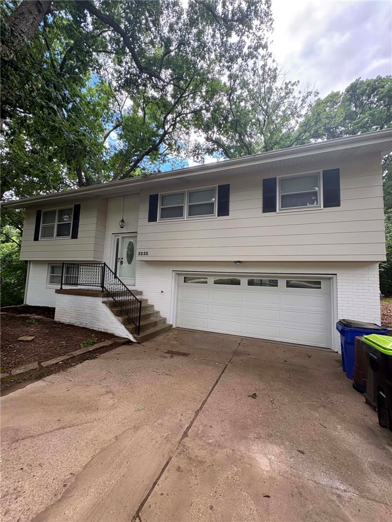 3235 Greenlake Drive Decatur, IL 62521 - Photo 1 of 21