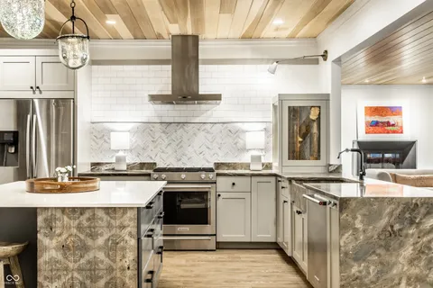 $1,150,000 | 7162 North Pennsylvania Street, Indianapolis, IN 46240