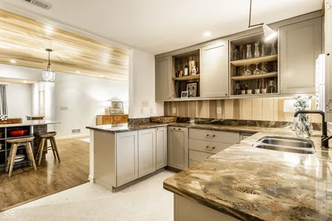 $1,150,000 | 7162 North Pennsylvania Street, Indianapolis, IN 46240