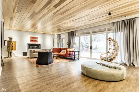 $1,150,000 | 7162 North Pennsylvania Street, Indianapolis, IN 46240