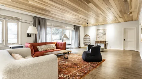 $1,150,000 | 7162 North Pennsylvania Street, Indianapolis, IN 46240