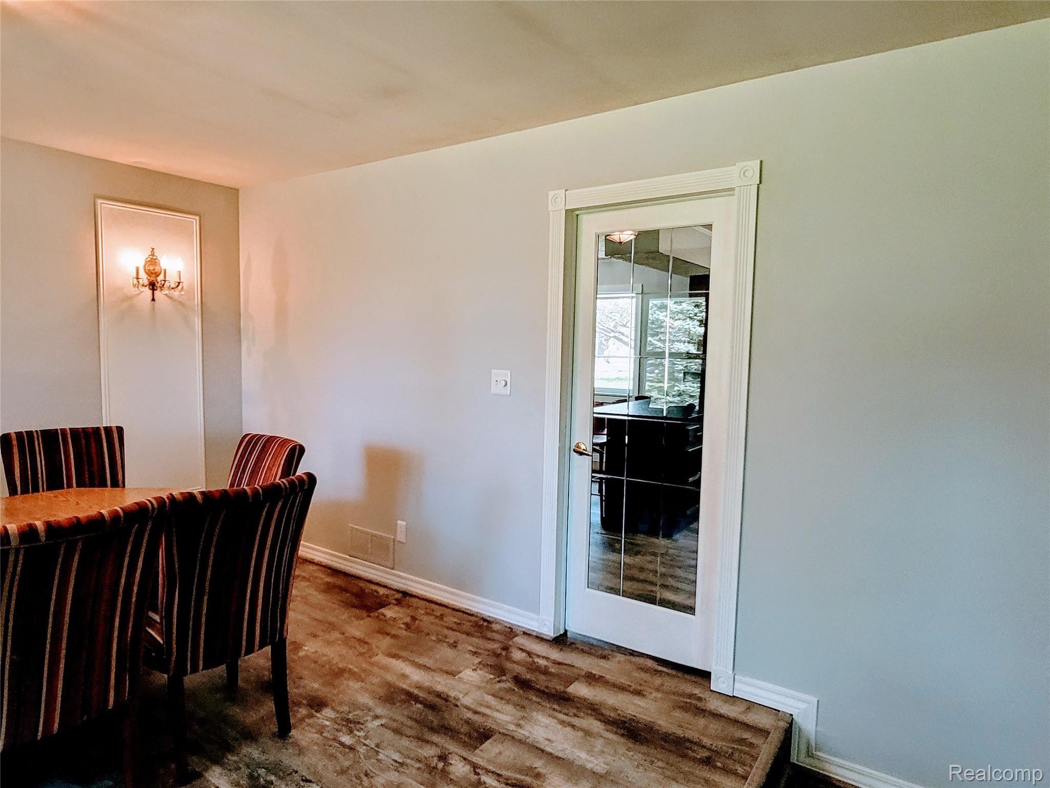 2511 Itsell Road Howell, MI 48843 - Photo 16 of 46 20210413_125456~2.jpg