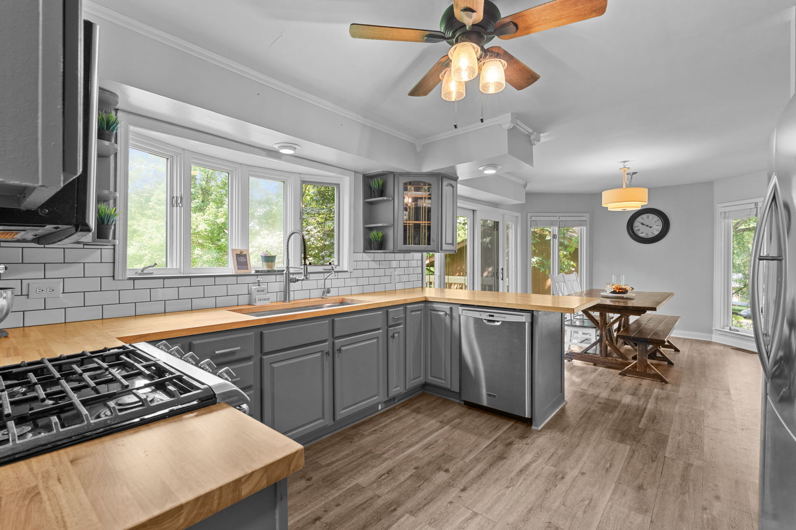 216 Hickory Road Oakwood Hills, IL 60013 - Photo 5 of 37