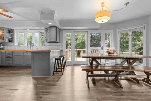 $375,000 | 216 Hickory Road, Oakwood Hills, IL 60013