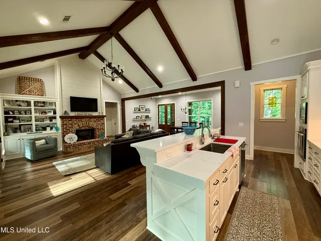 $524,900 | 1425 Pine Hill Drive, Raymond, MS 39154