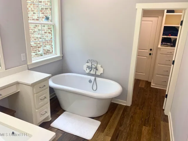 $524,900 | 1425 Pine Hill Drive, Raymond, MS 39154