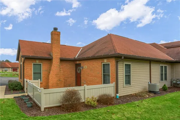 $300,000 | 58 Ashford Drive, Cranberry Township, PA 16066