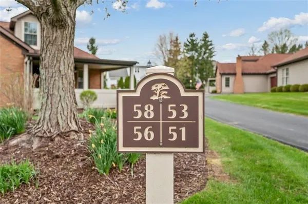 $300,000 | 58 Ashford Drive, Cranberry Township, PA 16066