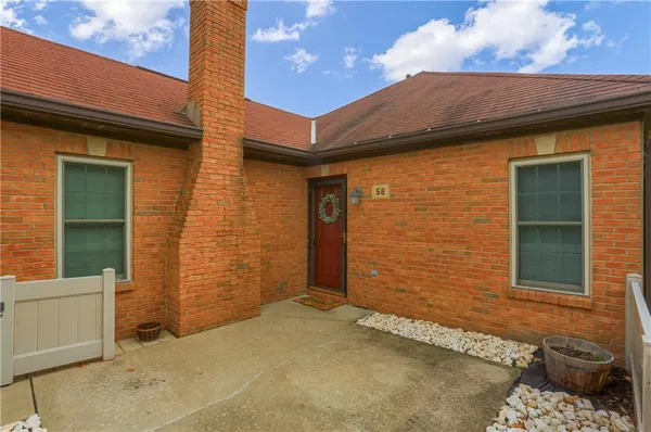 $300,000 | 58 Ashford Drive, Cranberry Township, PA 16066