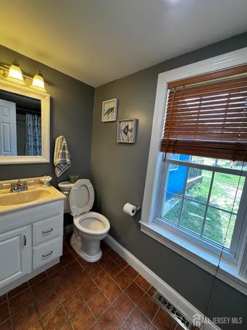 $325,000 | 623-623 Main Street, Leesburg, NJ 08327