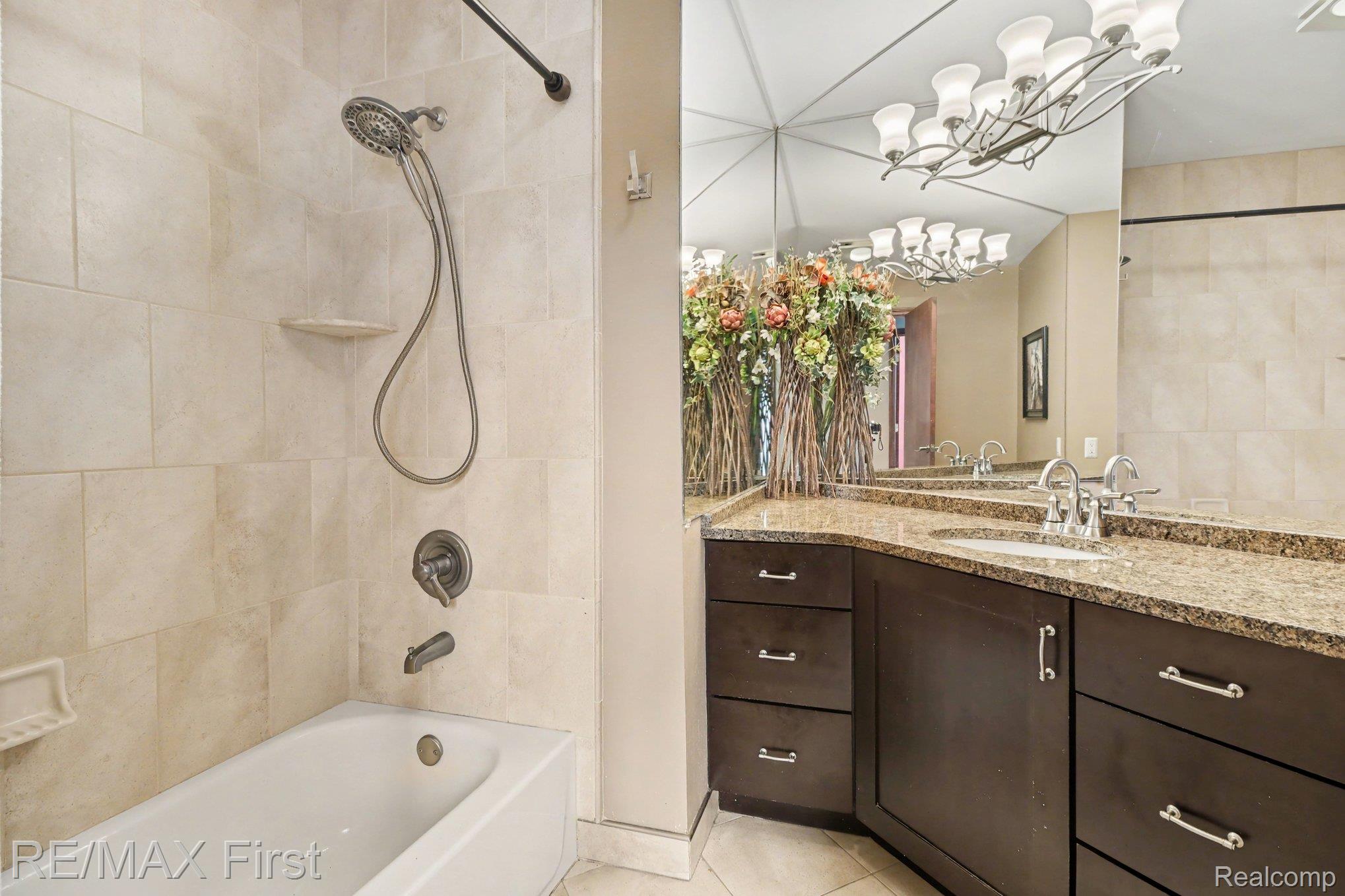 601 Brookwood Lane East Rochester, MI 48309 - Photo 16 of 36 022_file_9651.jpg