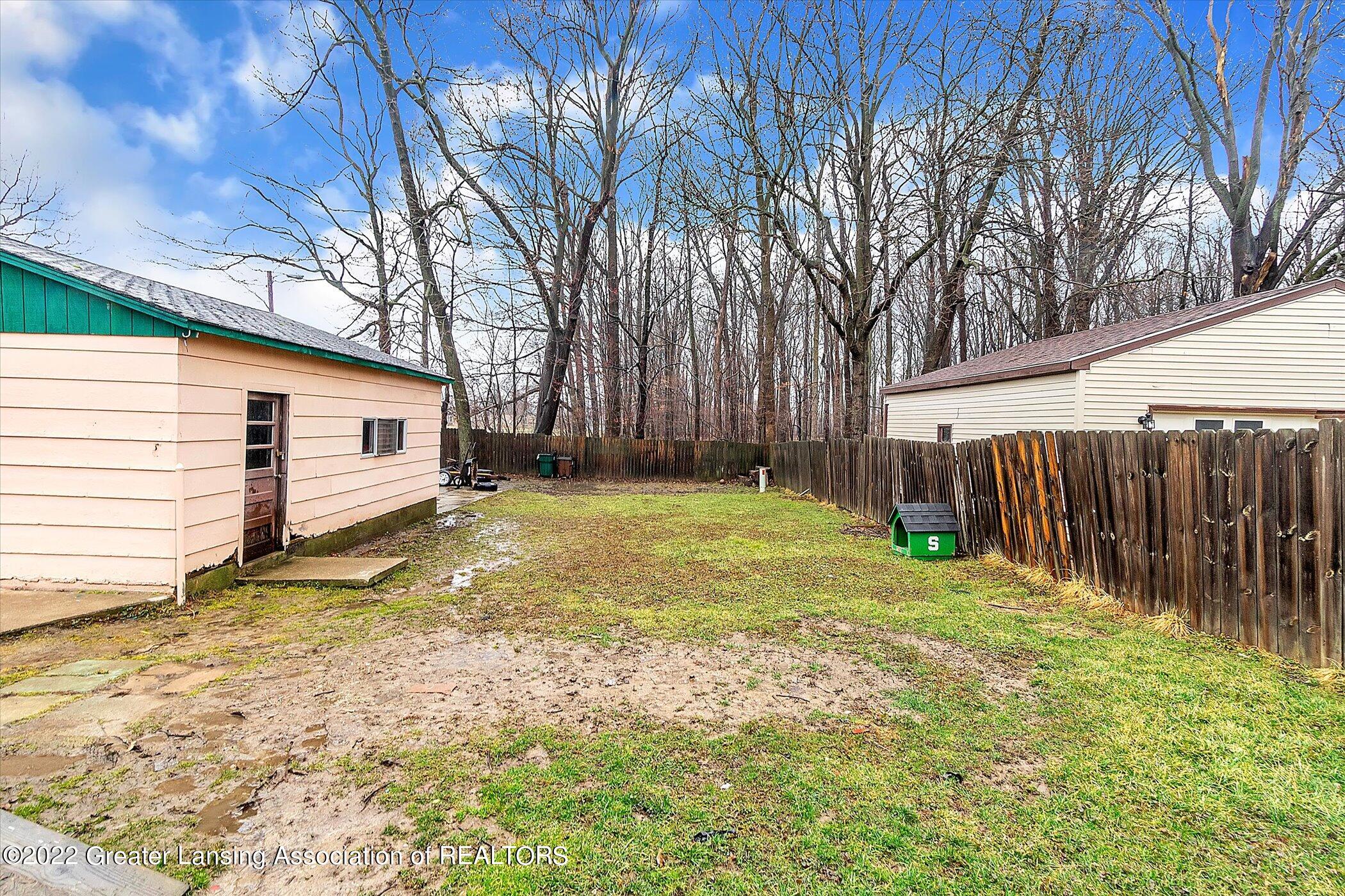 3100 Sunderland Road Lansing, MI 48911 - Photo 30 of 34 30-3100-Sunderland-Rd-WindowStill-Real-E