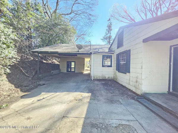 $44,000 | 159 Beverly Drive, Vicksburg, MS 39180