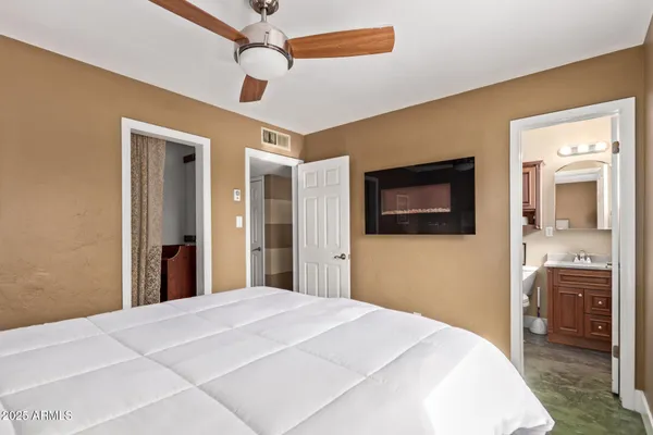 $2,400 | 6744 East Vernon Avenue, Scottsdale, AZ 85257