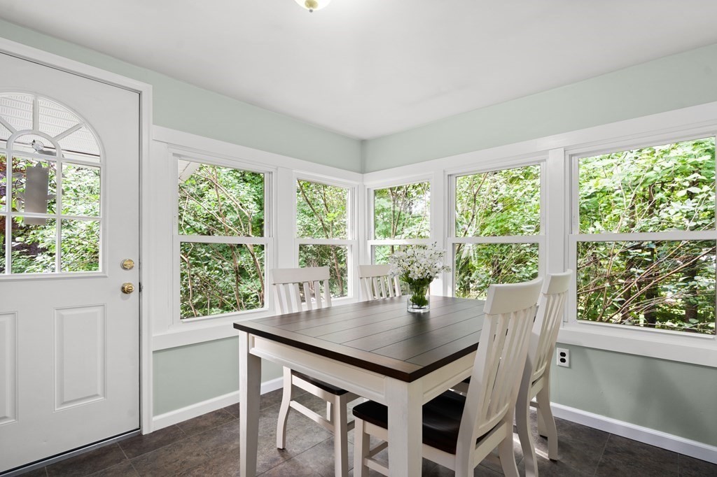 72 Laurelwood Road Sterling, MA 01564 - Photo 7 of 27 Gallery Image 7