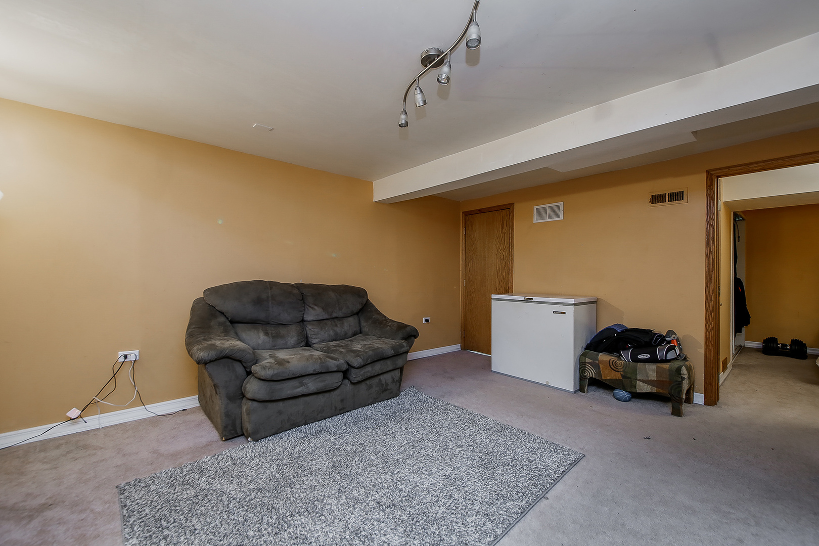 270 Rodenburg Road, Unit O Roselle, IL 60172 - Photo 14 of 17 Gallery Image 14