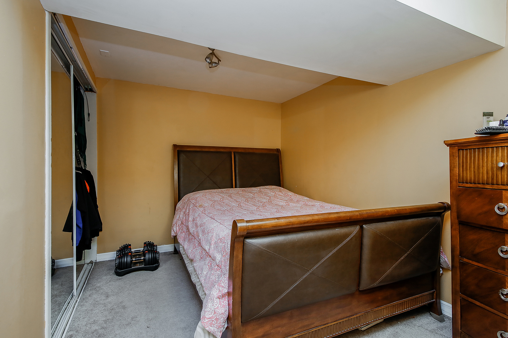 270 Rodenburg Road, Unit O Roselle, IL 60172 - Photo 15 of 17 Gallery Image 15