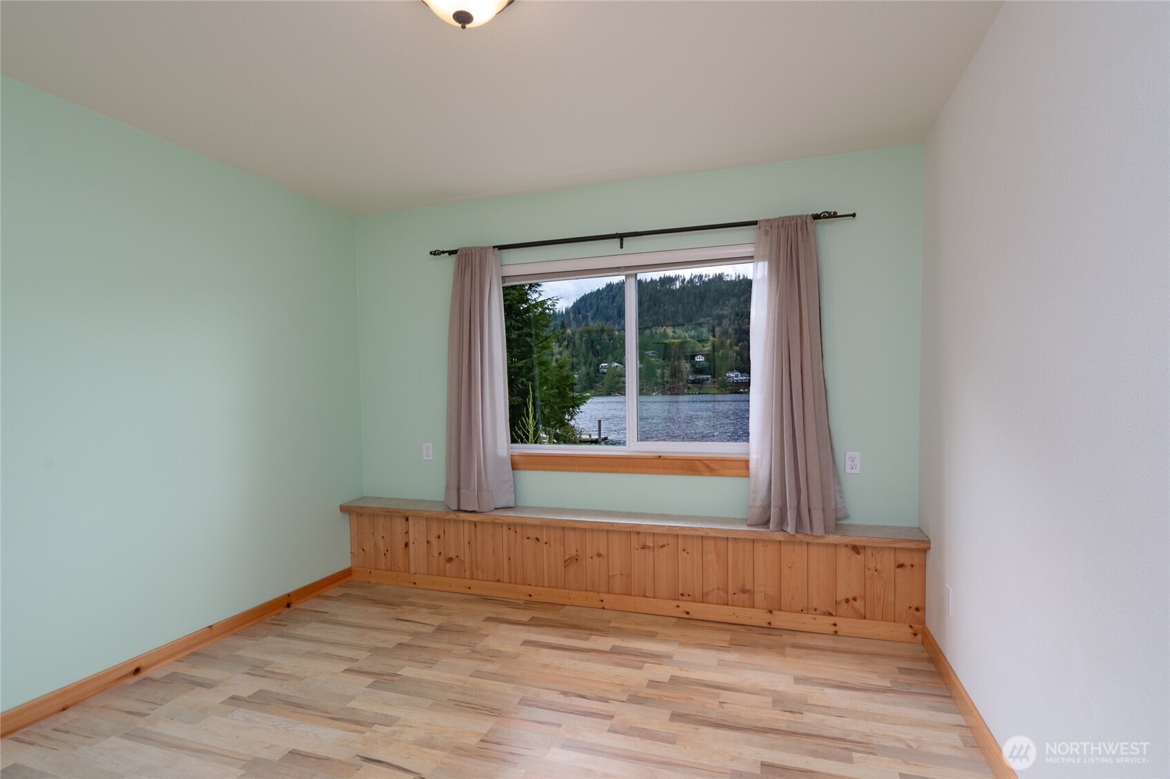 18304 North West View Road Mount Vernon, WA 98274 - Photo 35 of 40