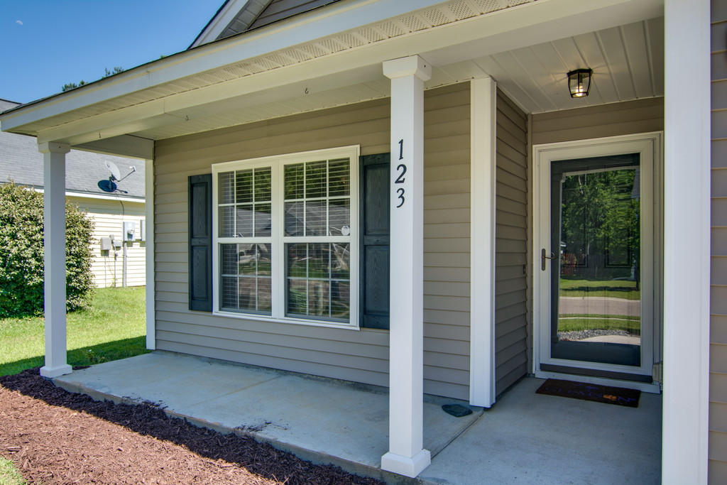 123 Avalon Road Summerville, SC 29483 - Photo 1 of 17 123 Avalon Front