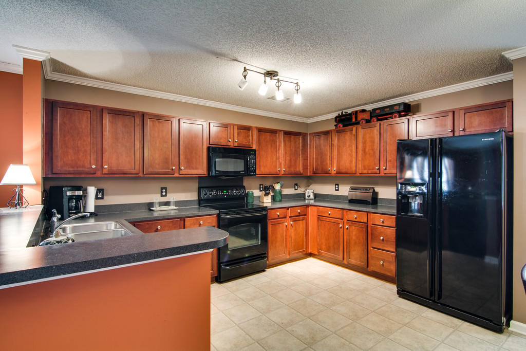 123 Avalon Road Summerville, SC 29483 - Photo 3 of 17 cs1705033-1010