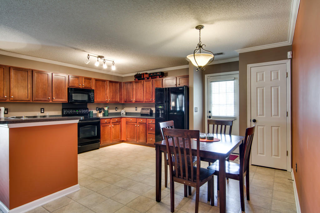123 Avalon Road Summerville, SC 29483 - Photo 5 of 17 cs1705033-1011