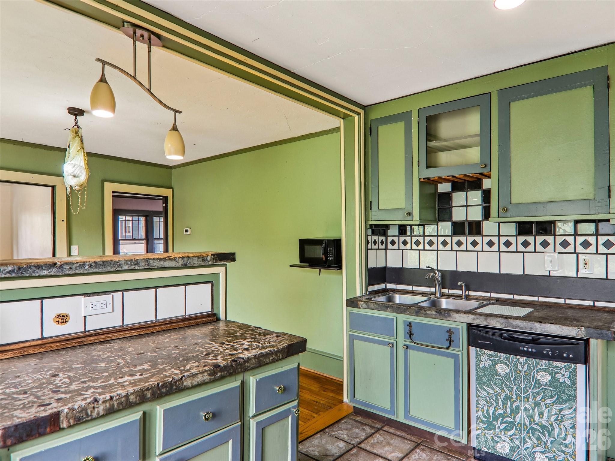 513 Fairview Road Asheville, NC 28803 - Photo 3 of 46 Gallery Image 3