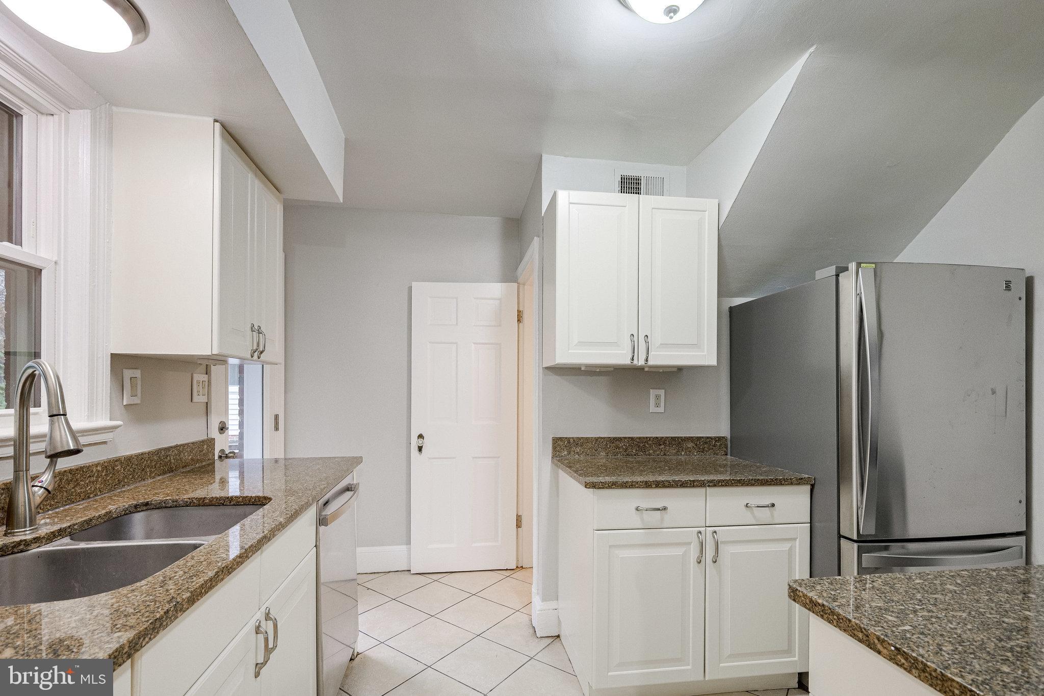 2704 Farm Road Alexandria, VA 22302 - Photo 11 of 47