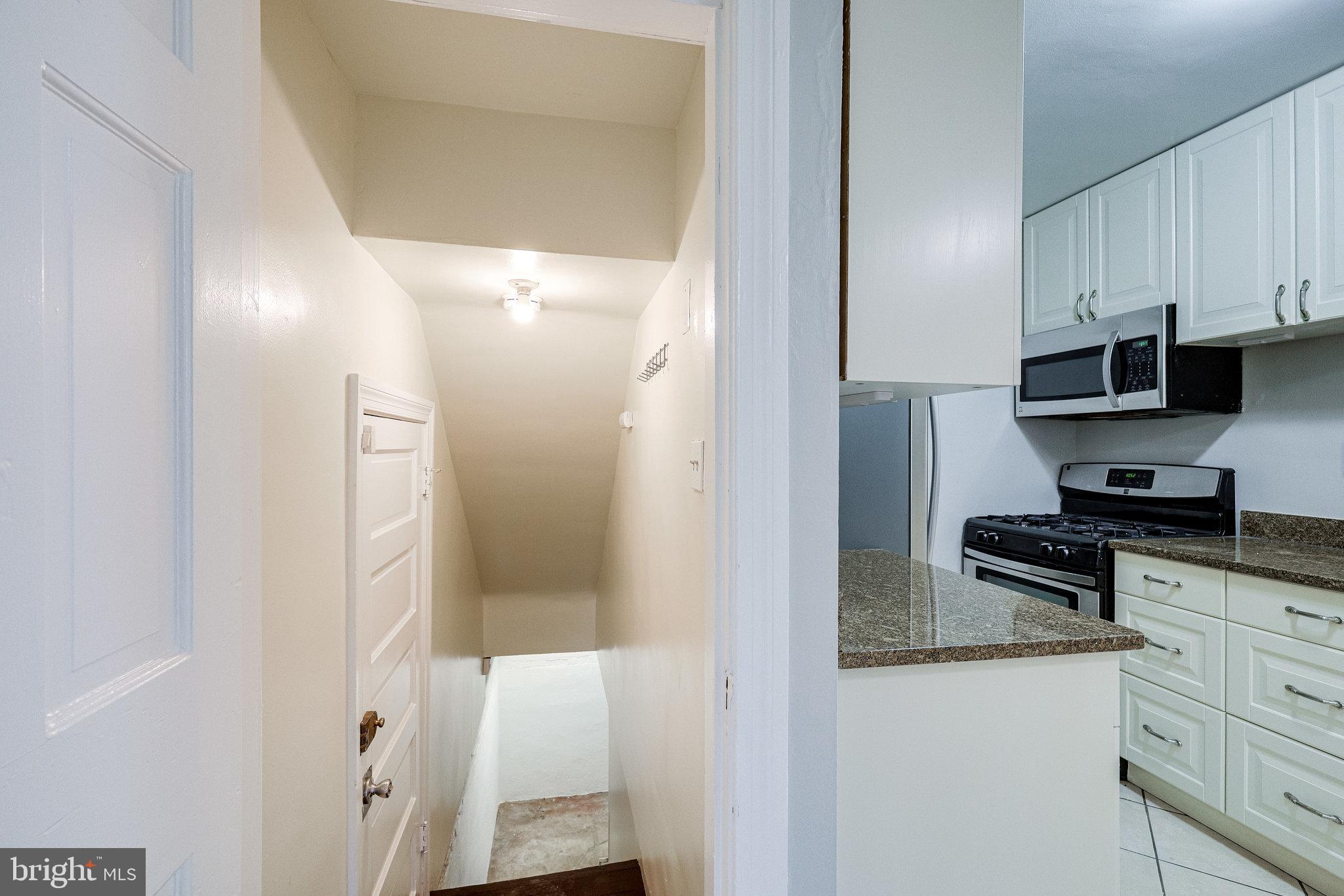 2704 Farm Road Alexandria, VA 22302 - Photo 28 of 47