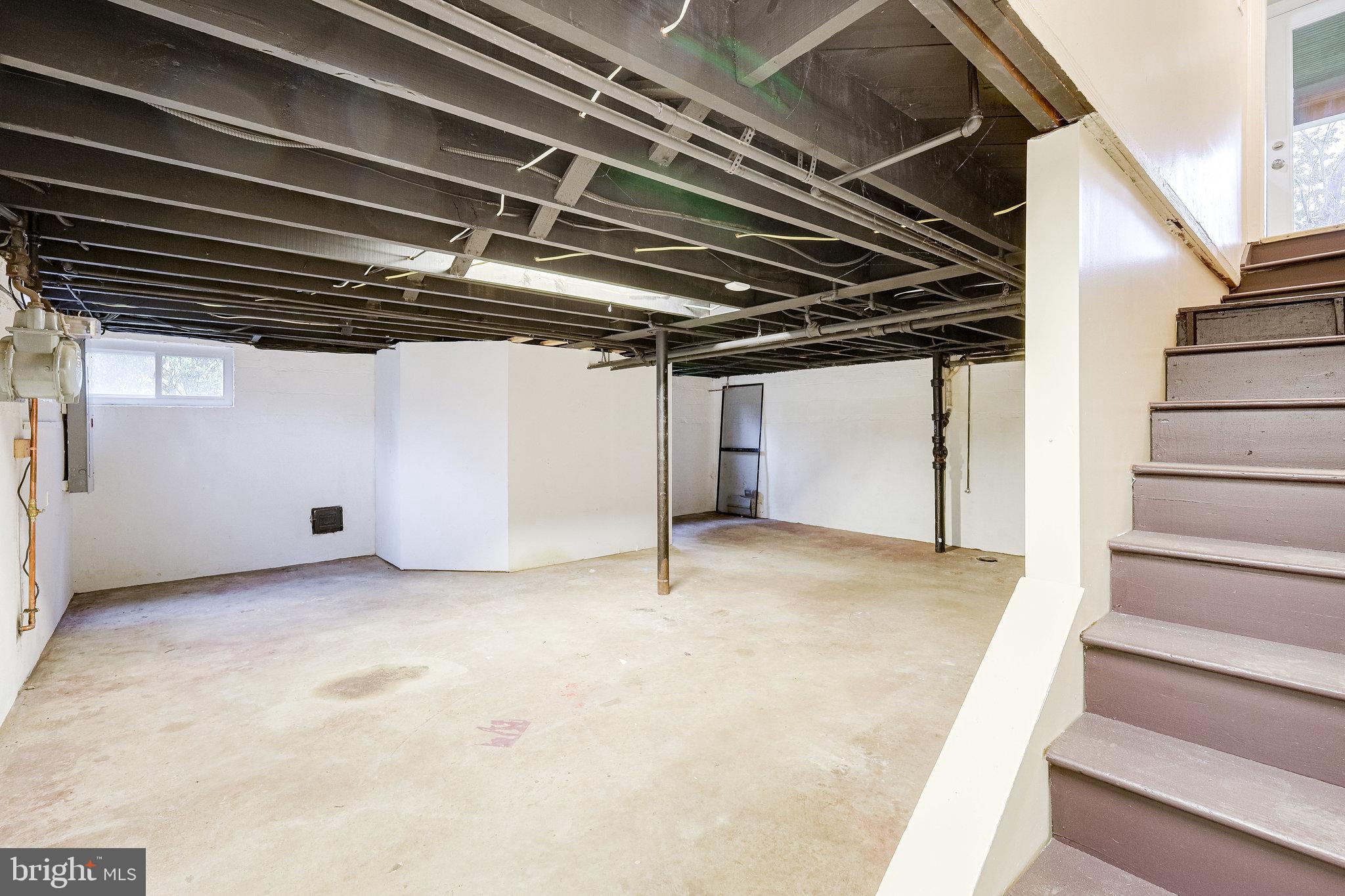 2704 Farm Road Alexandria, VA 22302 - Photo 32 of 47