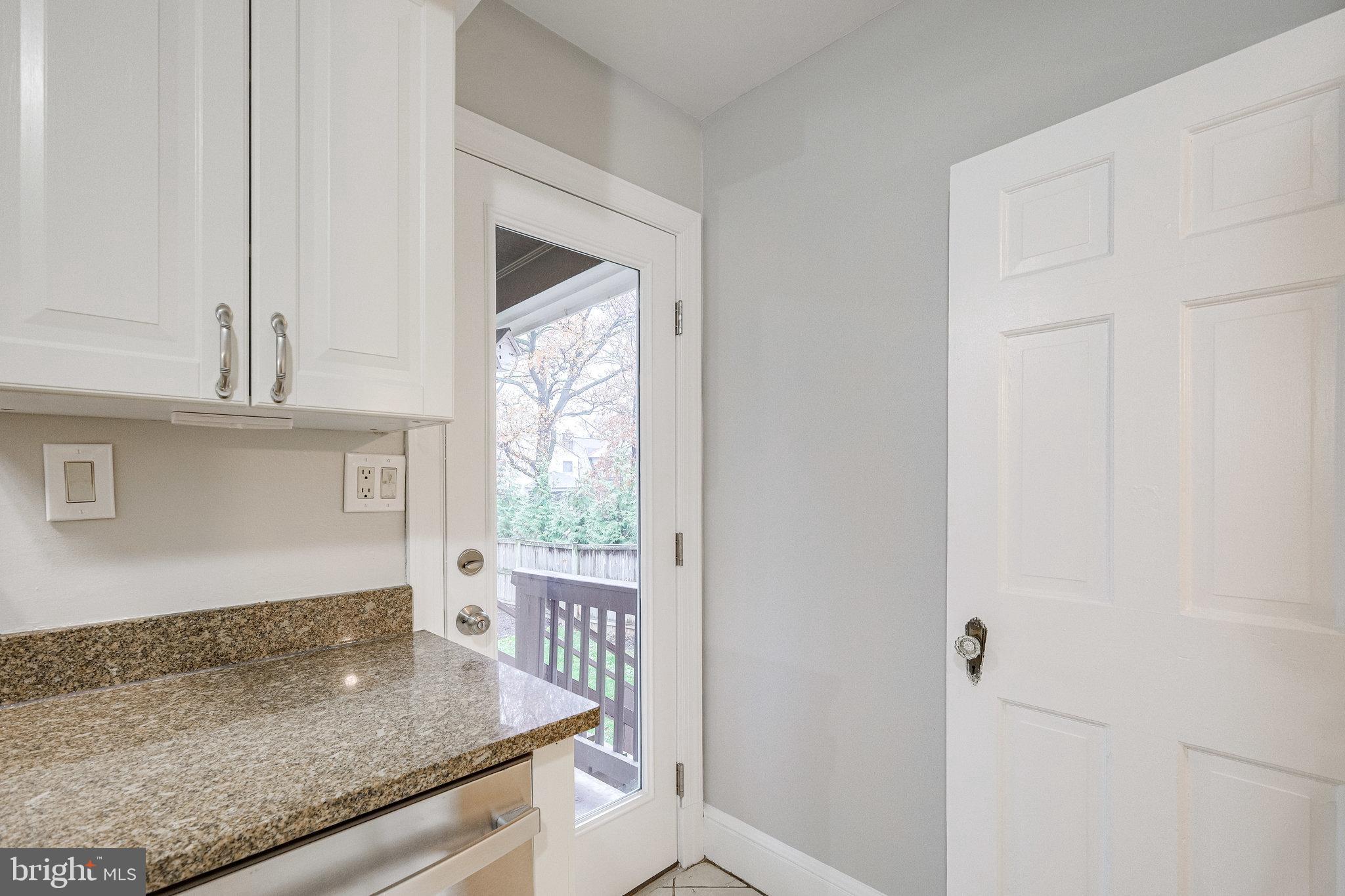 2704 Farm Road Alexandria, VA 22302 - Photo 36 of 47