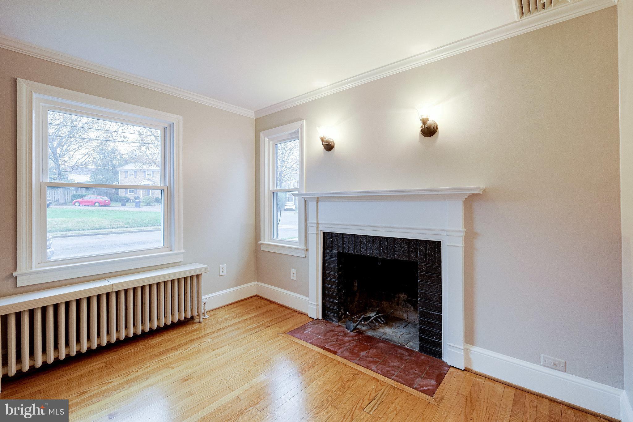 2704 Farm Road Alexandria, VA 22302 - Photo 5 of 47