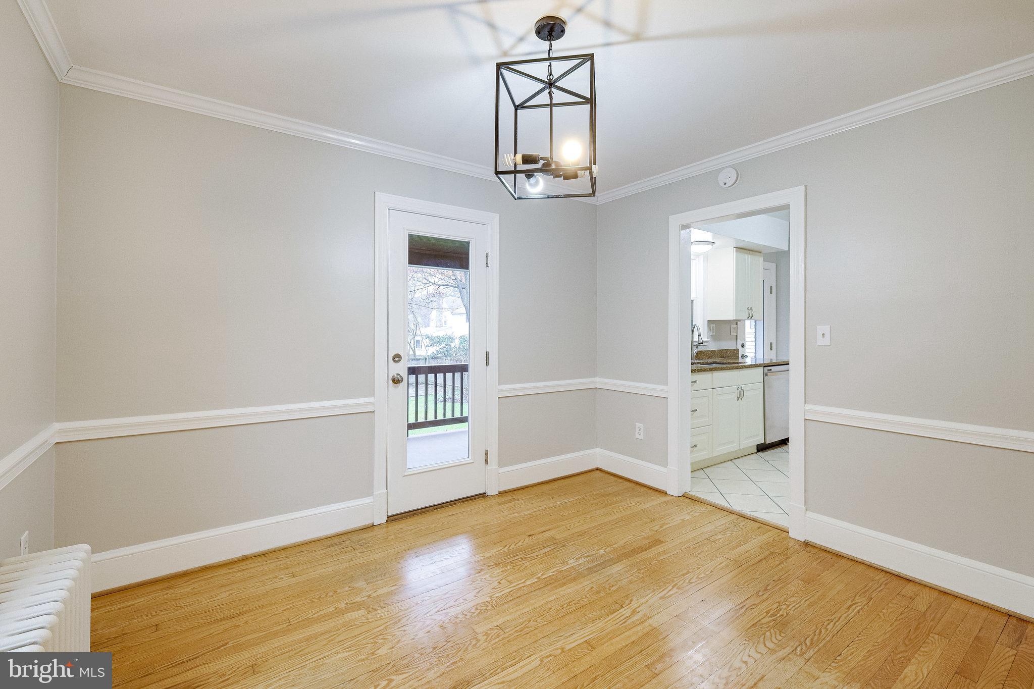 2704 Farm Road Alexandria, VA 22302 - Photo 8 of 47