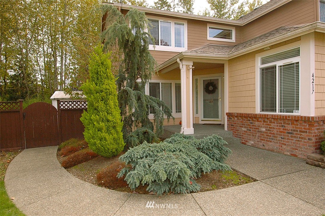 4217 Northeast 7th Street Renton, WA 98059 - Photo 2 of 24