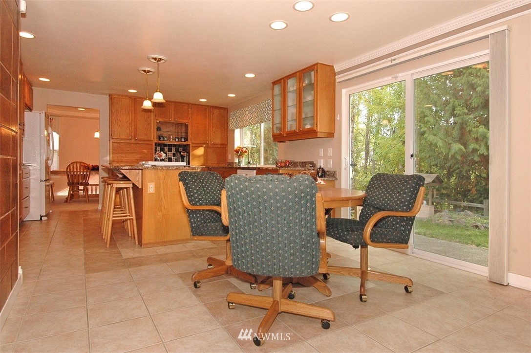 4217 Northeast 7th Street Renton, WA 98059 - Photo 11 of 24
