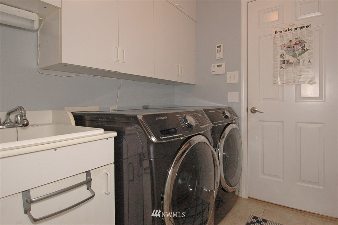 4217 Northeast 7th Street Renton, WA 98059 - Photo 24 of 24