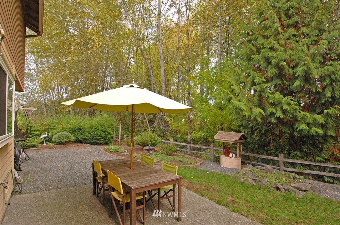 4217 Northeast 7th Street Renton, WA 98059 - Photo 4 of 24