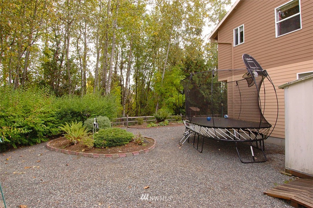 4217 Northeast 7th Street Renton, WA 98059 - Photo 6 of 24